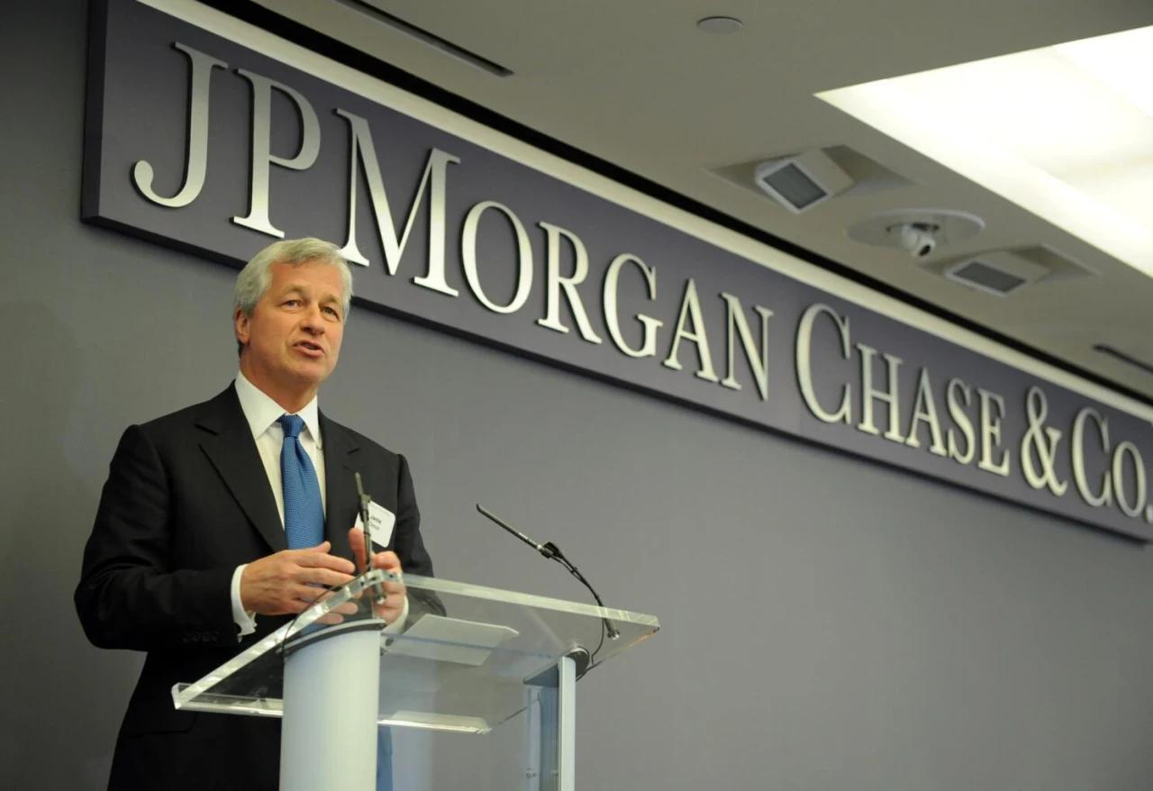 Jamie Dimon Urges Caution with AI